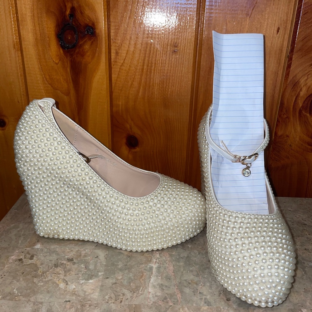Pearl wedges